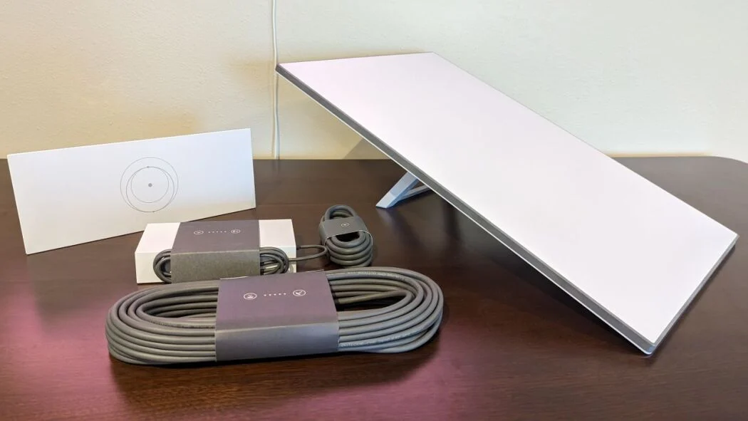 Starlink Standard Kit – plochá anténa, WiFi router a príslušenstvo
